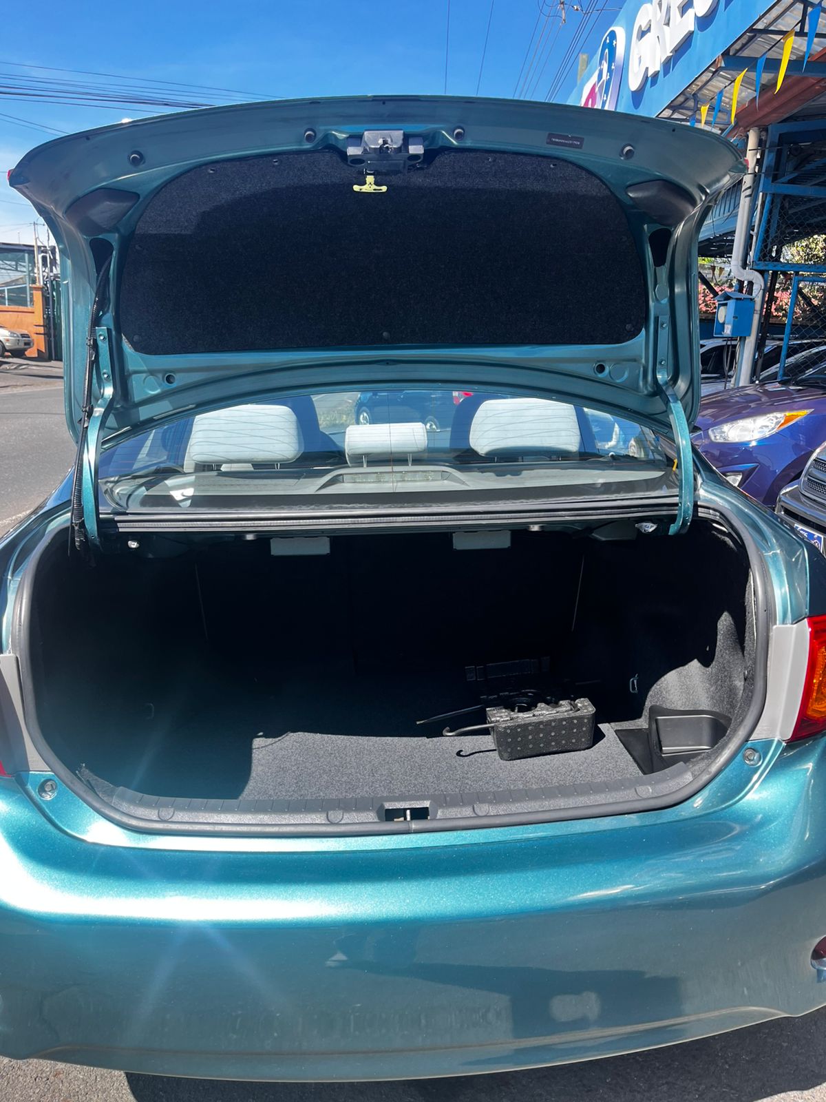 TOYOTA COROLLA 2010
