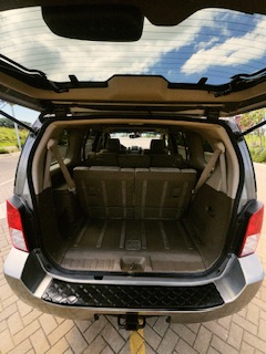 2005 NISSAN PATHFINDER SE