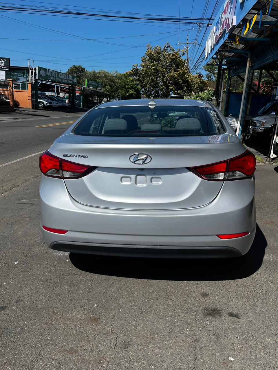 HYUNDIA ELANTRA 2014