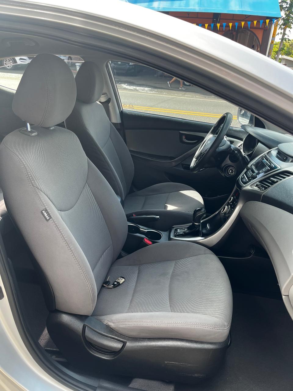 HYUNDAI ELANTRA 2015