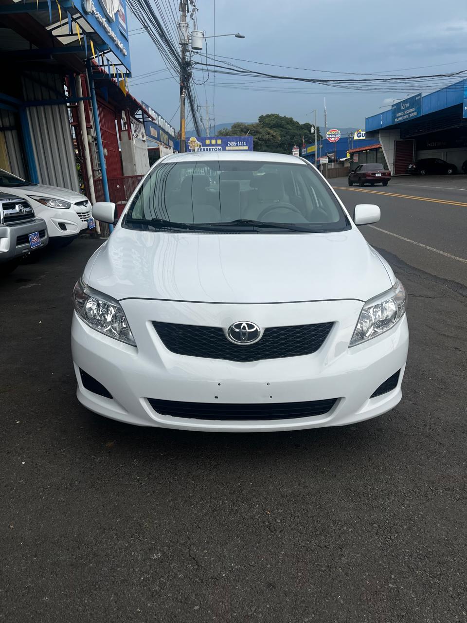 TOYOTA COROLLA 2010