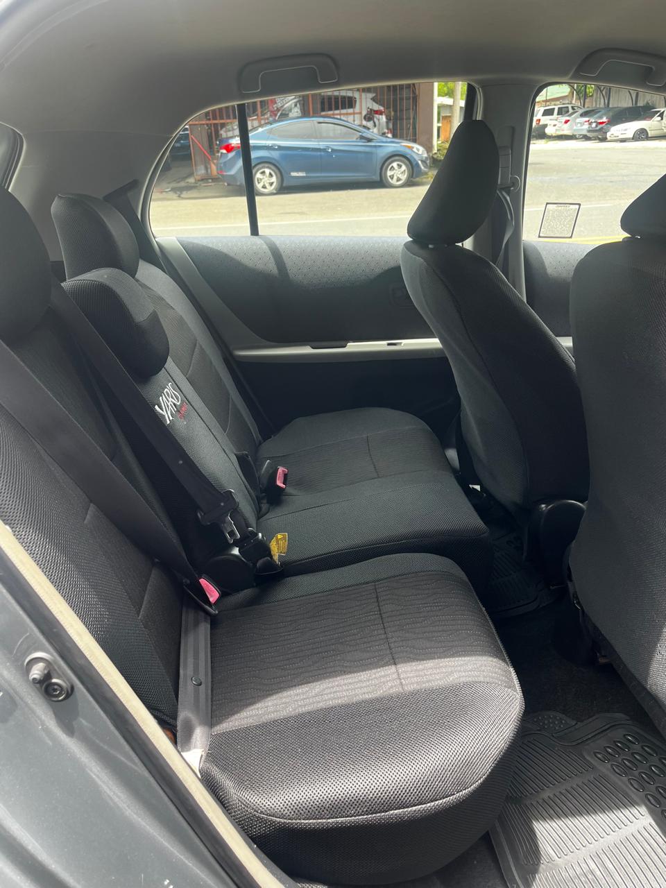 TOYOTA YARIS 2010 HATCHBACK