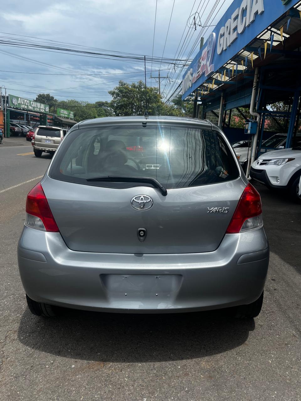 TOYOTA YARIS 2010 HATCHBACK