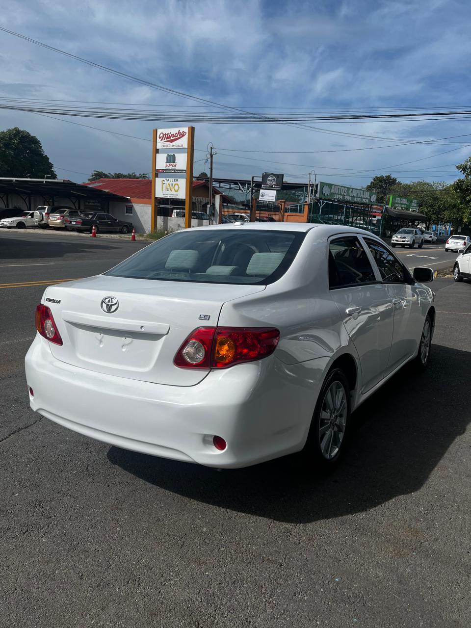 TOYOTA COROLLA 2010