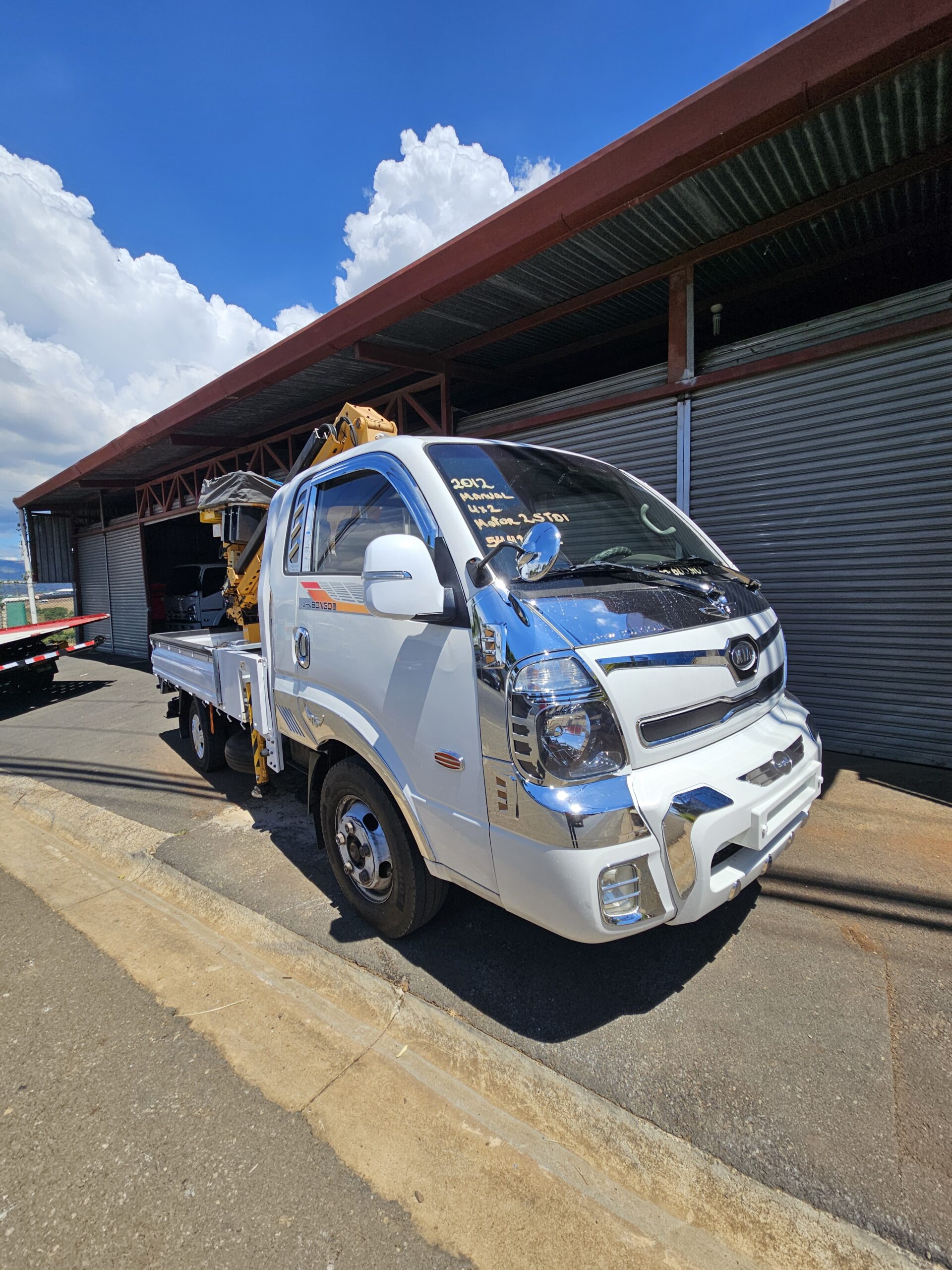 2012 KIA BONGO AERIAL CAB/SE - C6766