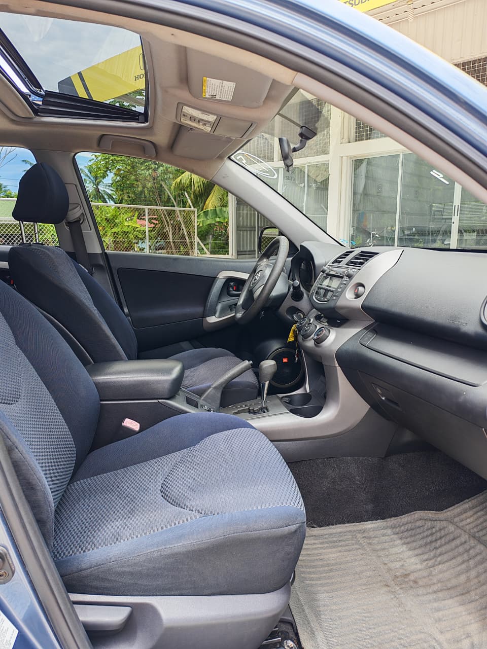 2006 TOYOTA RAV4 SPORT - C8258