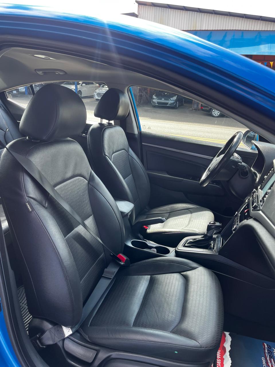 HYUNDIA ELANTRA 2017