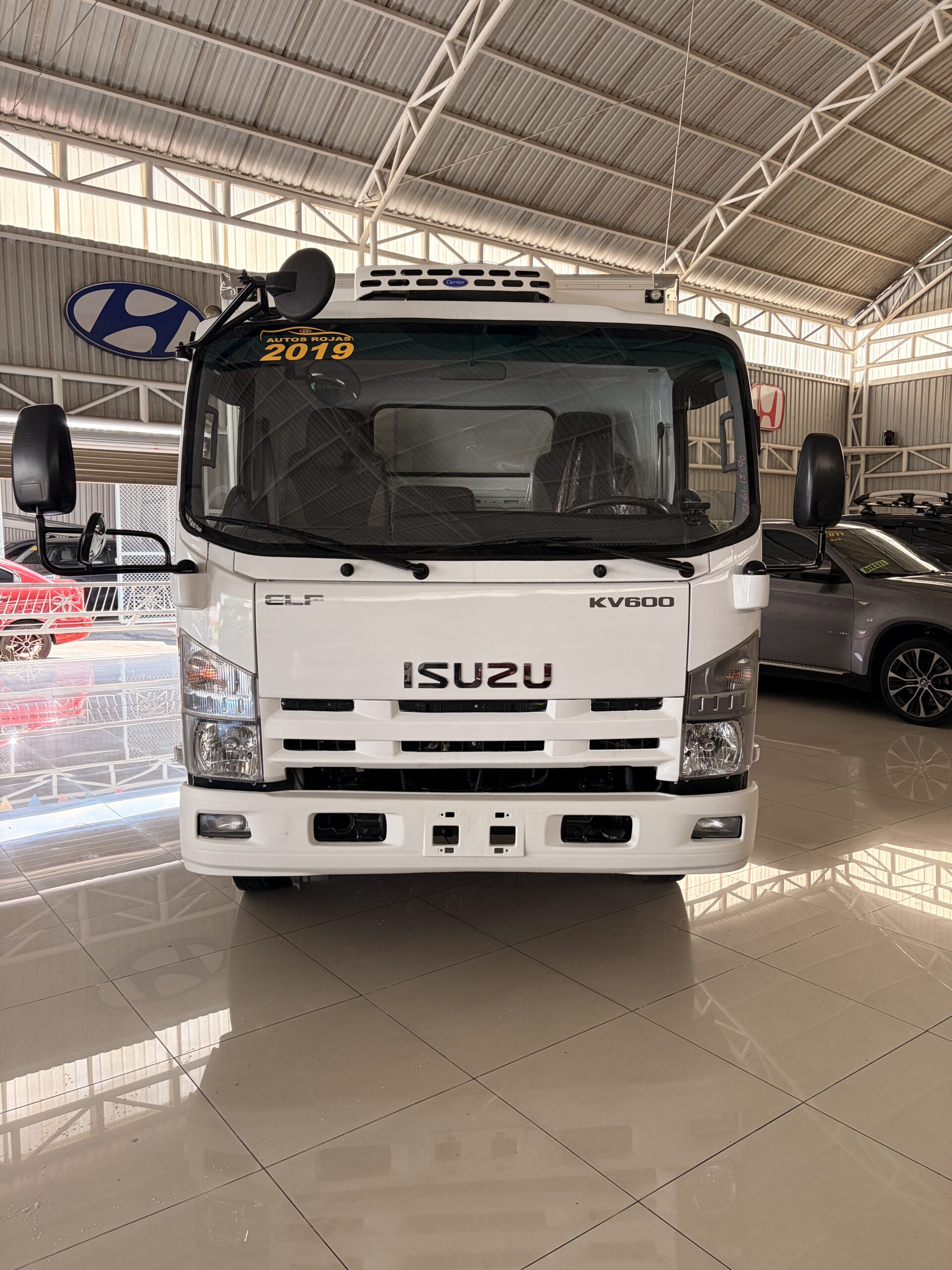 2019 ISUZU KV600 REFRIGERADO - C8896