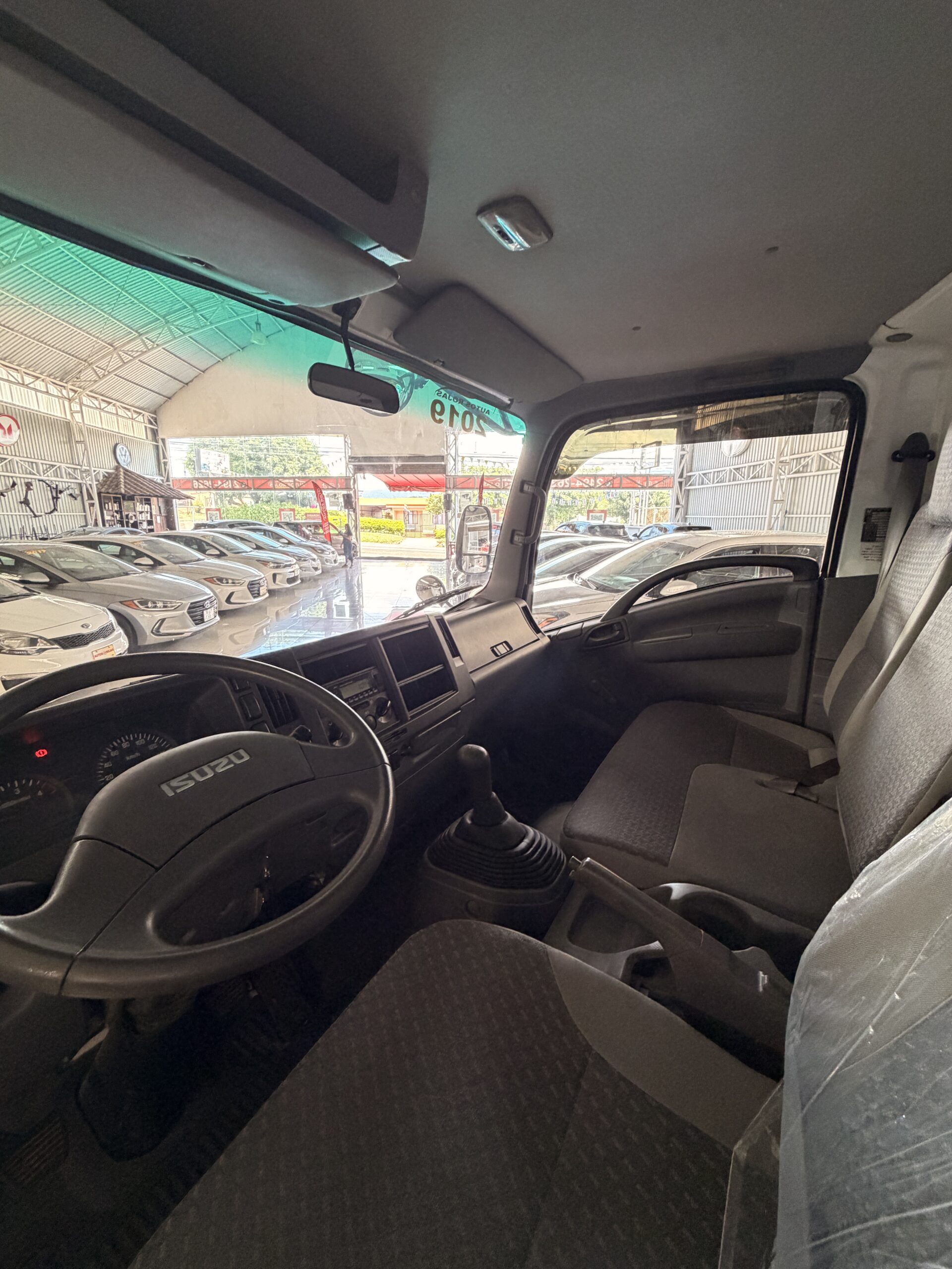 2019 ISUZU KV600 REFRIGERADO - C8896