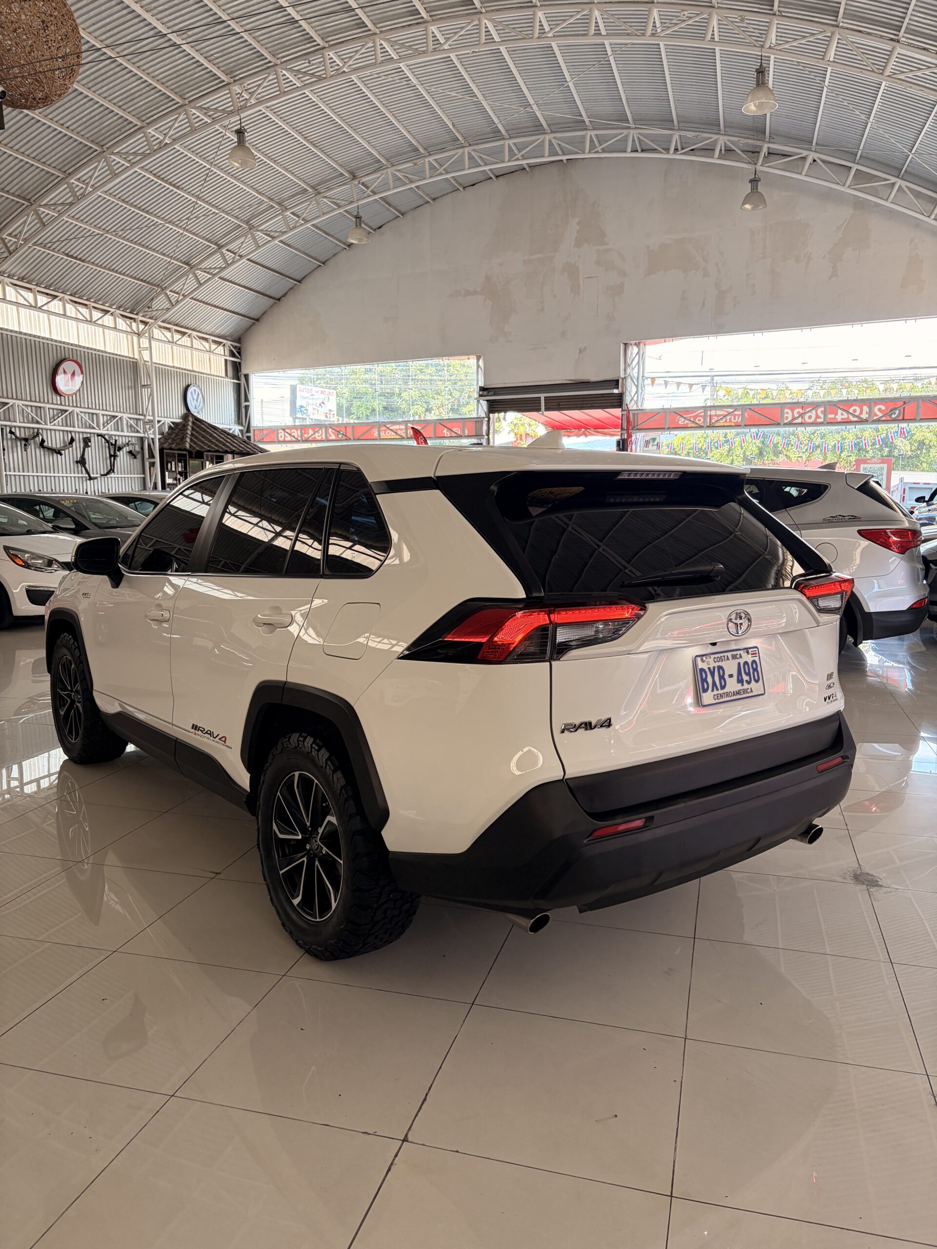 2023 TOYOTA RAV4 LE - C B498